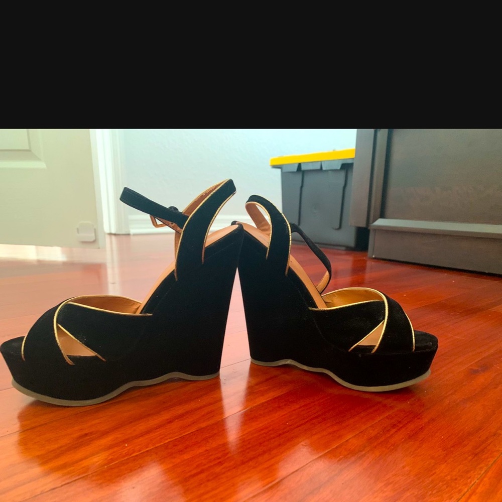 Centro shoes from Europe. Worn couple times, EU 36, US 6 size, suede